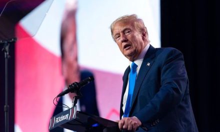 Promete Donald Trump enviar a la Marina para impedir que el fentanilo cruce a Estados Unidos por el mar