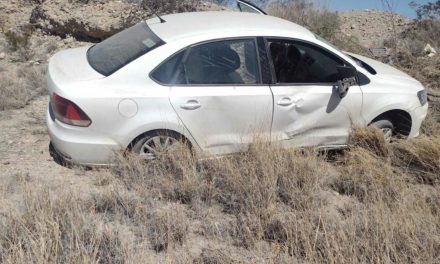 Regiomontana vuelca en la Saltillo-Torreón termina y en un Hospital