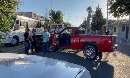 Se queda dormido y choca en calles de Mirasierra