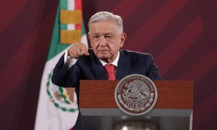 ‘No es con ellos, es con los de arriba’; así se pronunció AMLO sobre paro de trabajadores del Poder Judicial