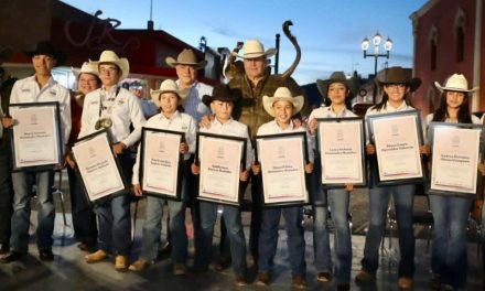Reconocen a juventud vaquera ganadora