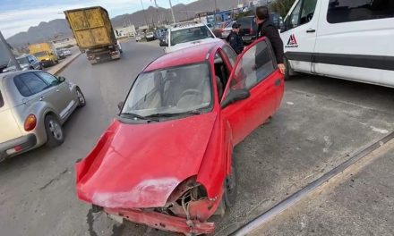 Mujer intenta ganarle el paso al tren y fue embestida en Saltillo