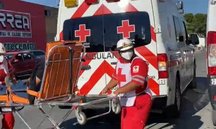 Hombre termina en el hospital  al caer de su bicicleta en Saltillo