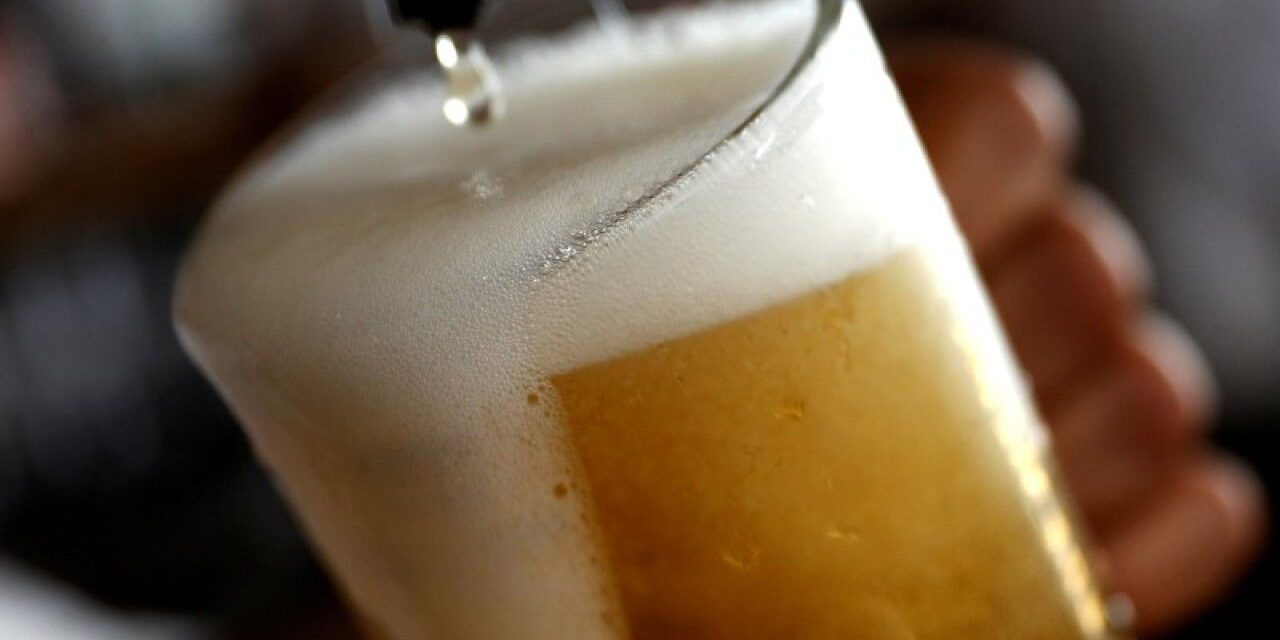 Evalúan aumento de precio en cervezas Modelo y Corona