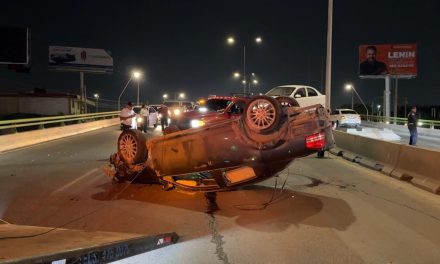 Destruye su auto en accidente en Saltillo