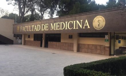 José Ángel Padilla asume dirección de la Facultad de Medicina de la UAdeC