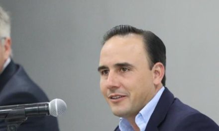Inicia Manolo Jiménez gira económica en Asia