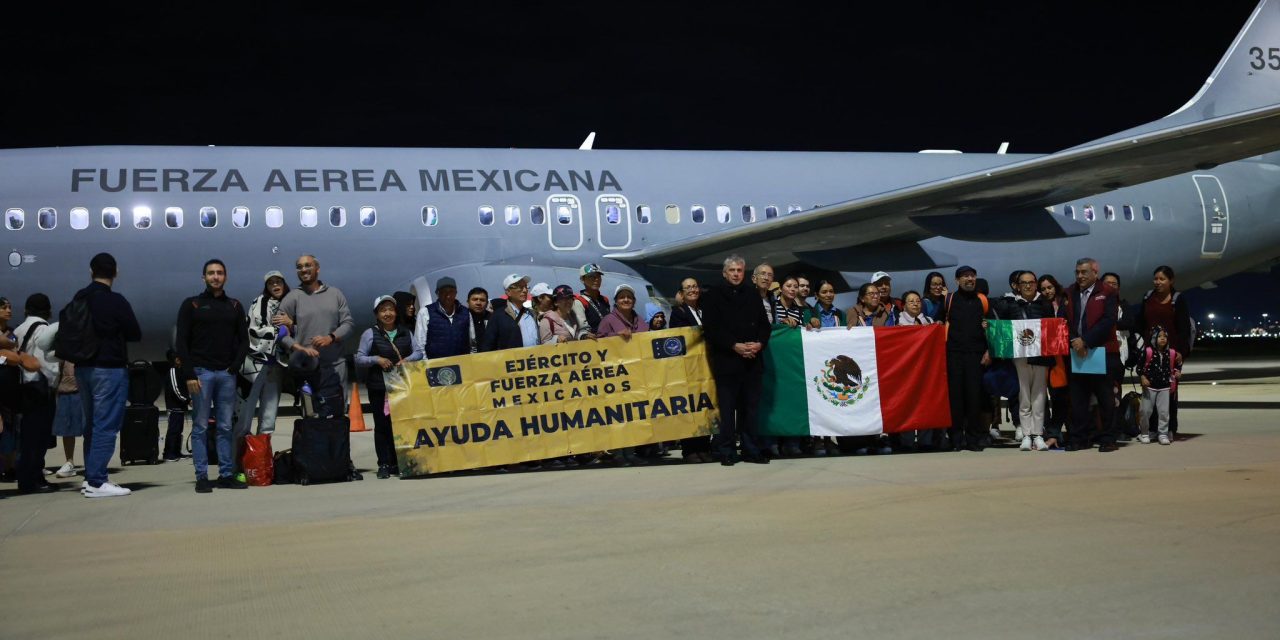 Regresan 275 mexicanos al país luego de evacuar Israel en medio de la guerra