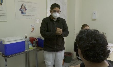 No hay confianza en vacuna Abdala; afirma Chema Morales