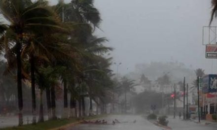 Tormenta ‘Otis’ se convertirá en huracán categoría 1 en las costas de Guerrero