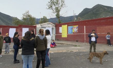 Padres de familia piden destitución de maestro por agresiones físicas, intimidación y acoso sexual en Saltillo