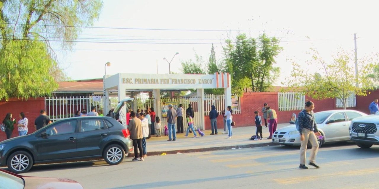 Padres de familia solicitan puente peatonal para salvaguardar la integridad de alumnos de la primaria Francisco Zarco
