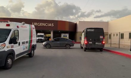 Reo muere a bordo de patrulla en Saltillo