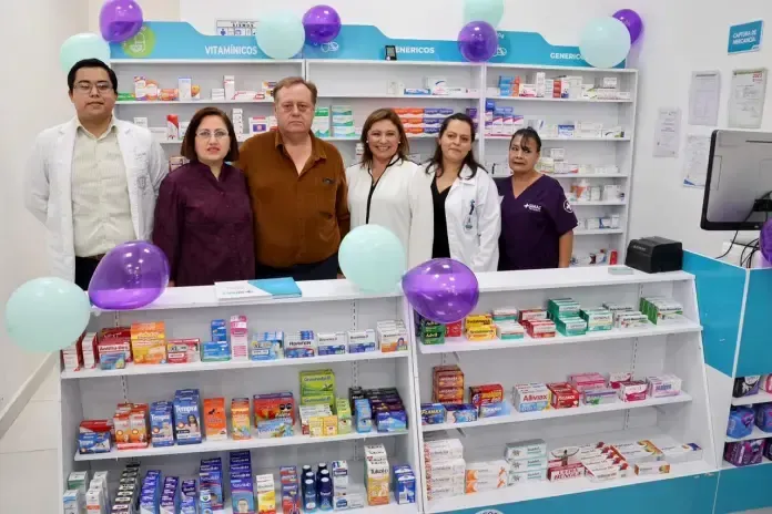 Inauguran nueva farmacia en Sabinas