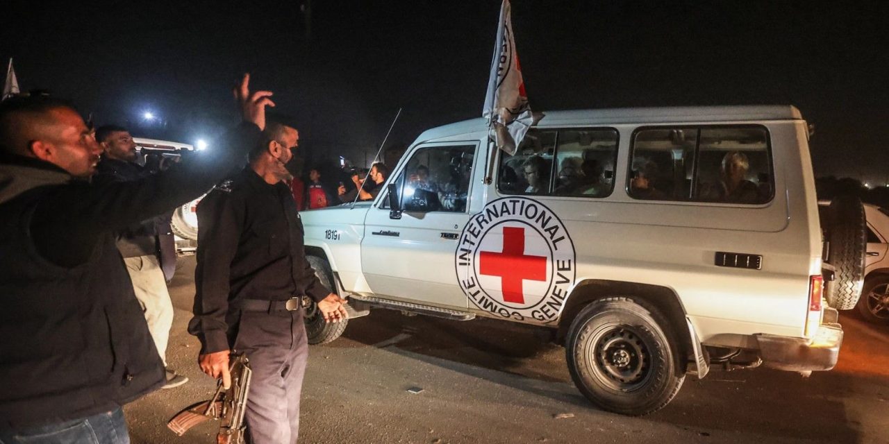 Liberación de rehenes en Gaza: Cruz Roja recibe a 17 personas, incluyendo israelíes y tailandeses
