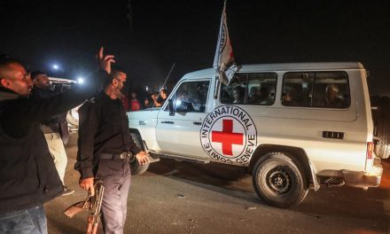 Liberación de rehenes en Gaza: Cruz Roja recibe a 17 personas, incluyendo israelíes y tailandeses