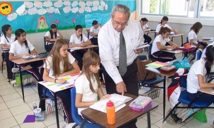 Reciben escuelas apoyo con obras de infraestructura en Acuña