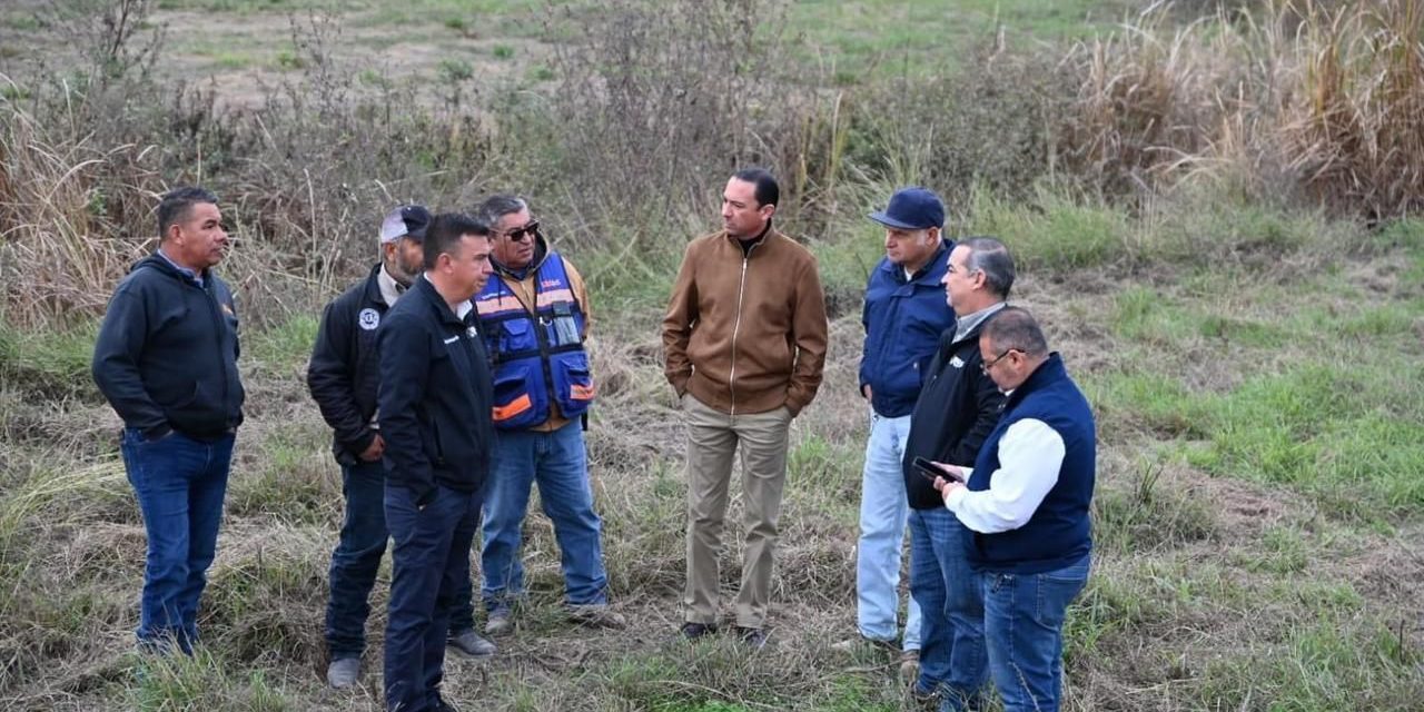 Realizan mantenimiento en libramiento Surponiente en Acuña