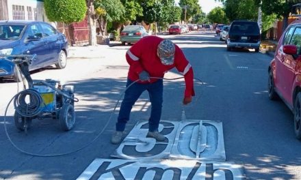 Atiende reportes Sistema Integral de Mantenimiento Vial en Torreón