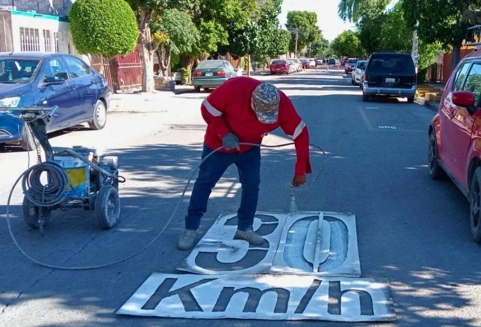 Atiende reportes Sistema Integral de Mantenimiento Vial en Torreón