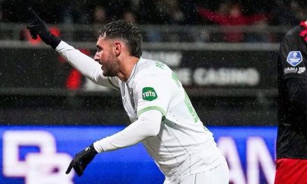 Santiago Giménez brilla con un triplete en la victoria del Feyenoord