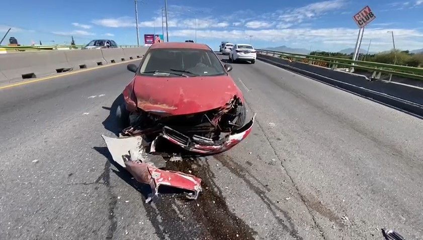 Sujeto en estado de ebriedad provoca accidente en Saltillo