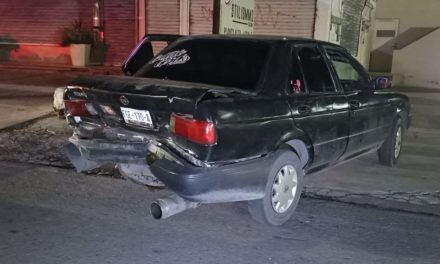 Saltillo: Ebrio les dio un feo empujón; chocó por alcance en un bordo