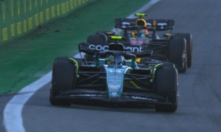 Checo Pérez termina cuarto en el GP de Brasil