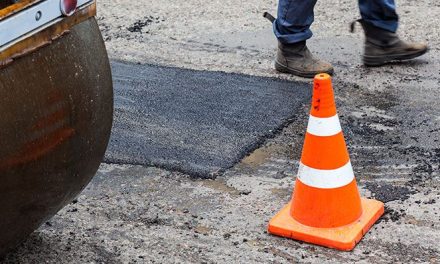Ramos Arizpe intensifica el bacheo en frio