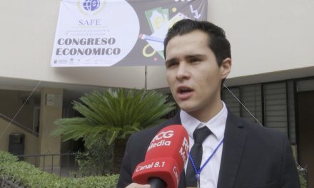 Estudiantes realizan Primer Encuentro Económico en Saltillo