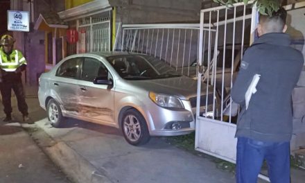 Lo proyectan contra una casa en Saltillo
