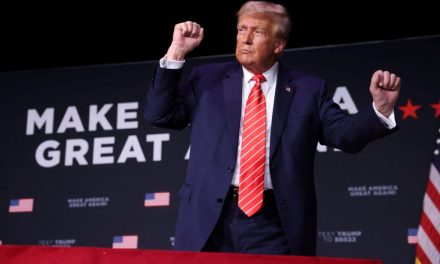 Trump supera a Biden en 5 estados clave rumbo a las presidenciales de 2024