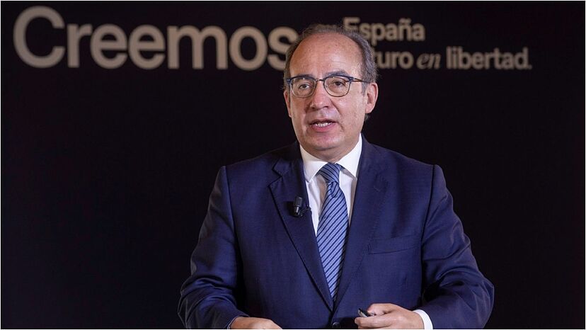 FGR archiva investigación sobre Felipe Calderón por extinción de Luz y Fuerza del Centro