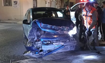 Testigos hunden a infractor que responsable de un accidente en Saltillo