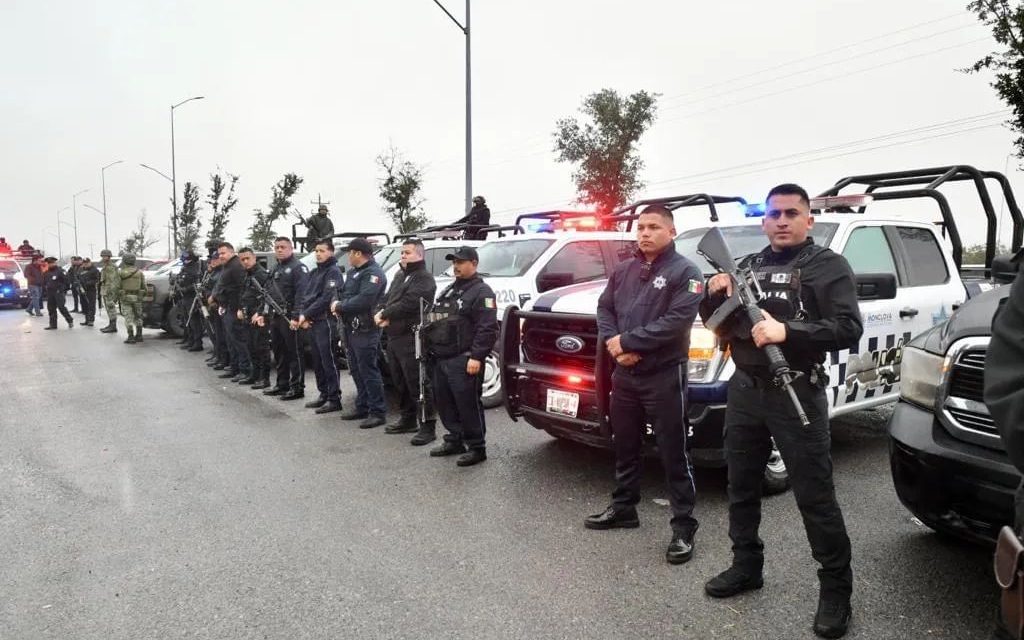 Garantizan paso seguro de paisanos en Monclova