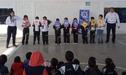 Instruyen sobre educación vial a niños y jóvenes en Torreón