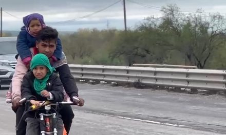 Buscan el sueño americano en bicicleta