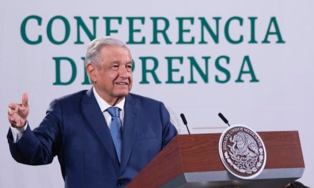 AMLO propone abrir la discusión para reducir la jornada laboral a 40 horas