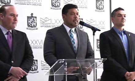 Renuncia Luis Enrique Orozco a ser el gobernador interino de Nuevo León y Samuel retomaría sus funciones