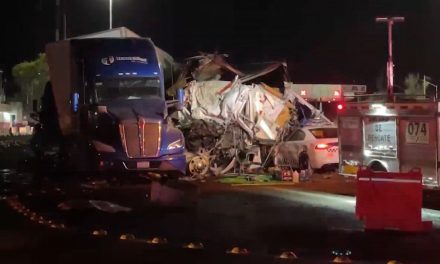Tragedia en la Carbonera , tráiler se queda sin frenos y una persona pierde la vida