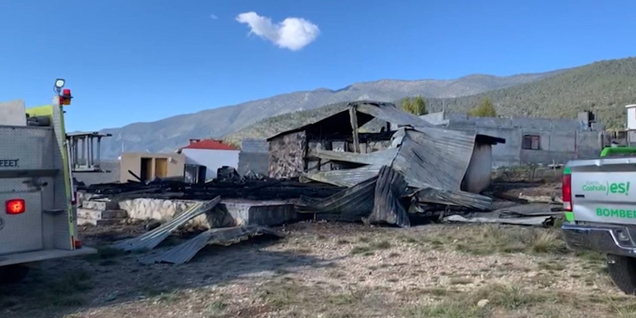 Da protección civil recomendaciones tras incendio en Arteaga