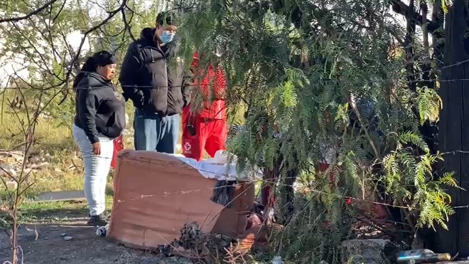 Lo hallan sin vida en un predio baldío en Saltillo