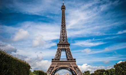Huelga en la Torre Eiffel en el 100 aniversario de la muerte de Gustave Eiffel
