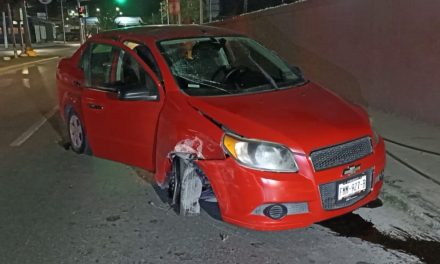 Saltillo: Enfiestado acaba tras la rejas; dejó cuantiosos daños al chocar