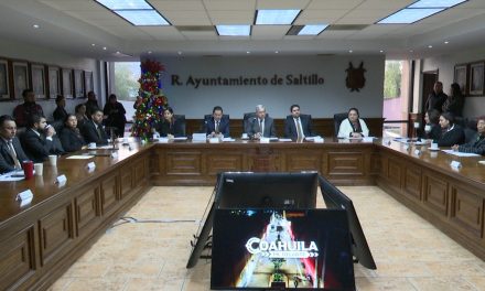 Entrega Chema Fraustro informe al cabildo
