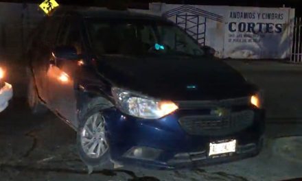 Saltillo: Se olvidó de esperar la flecha y provocó fuerte accidente
