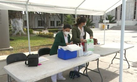 Hay vacunas en el Hospital General contra el COVID y la Influenza estacional