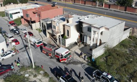 Incendio en fraccionamiento de Saltillo moviliza a bomberos