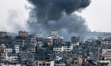 Israel reinicia ataques en Gaza y Hamás reporta más de 100 muertos