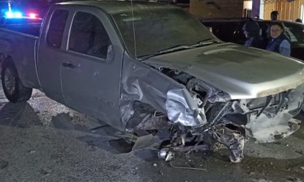 Saltillo: Se lleva de encuentro varios vehículos, ebrio causó tremendo desastre